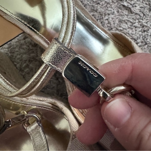 Coach Leah signature print wedge gold Size 8 - Picture 9 of 10